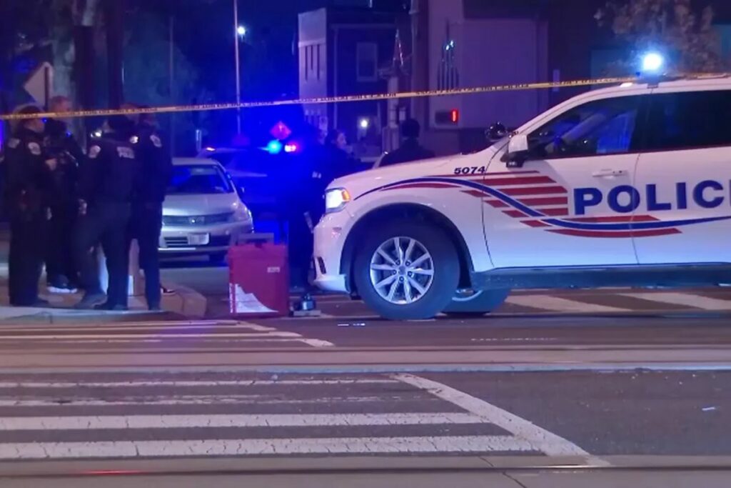 Man found fatally shot in Northeast DC police say 1