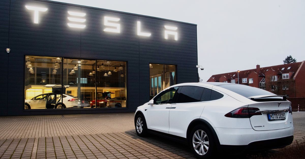 Tesla Recalls Us Vehicles Over The Loss Of Power Steering Assist!